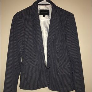 Banana Republic women’s blazer.RUNS SMALL